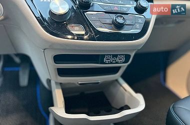 Мінівен Chrysler Pacifica 2021 в Харкові