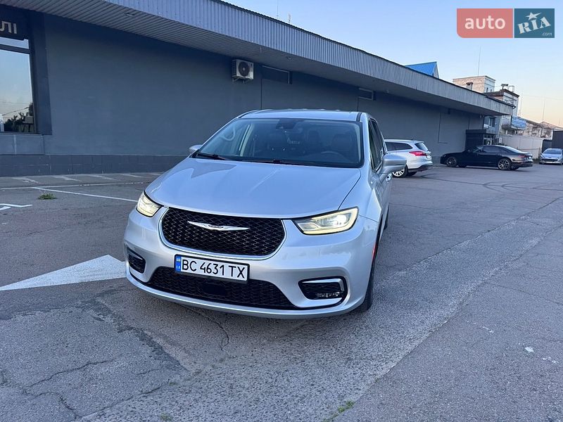 Мінівен Chrysler Pacifica 2022 в Львові