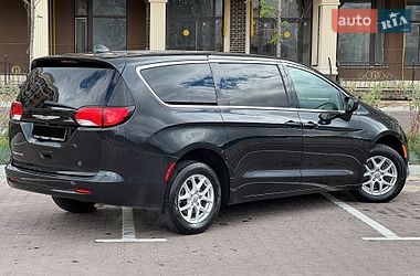 Мінівен Chrysler Pacifica 2016 в Києві