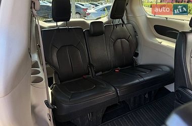 Мінівен Chrysler Pacifica 2021 в Києві