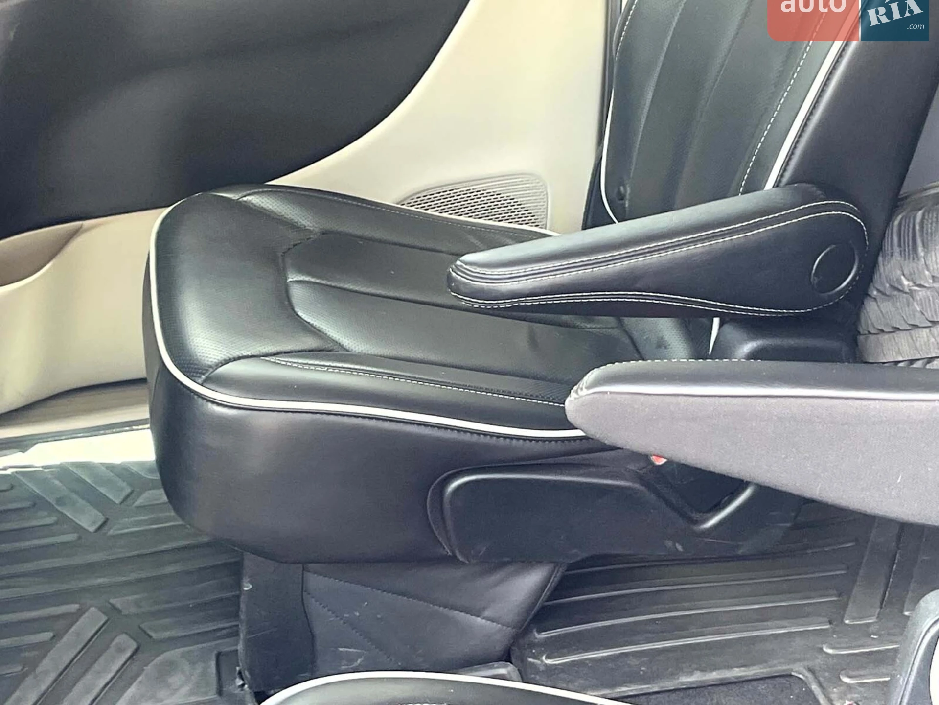 2021 Chrysler Pacifica - мініатюра 30