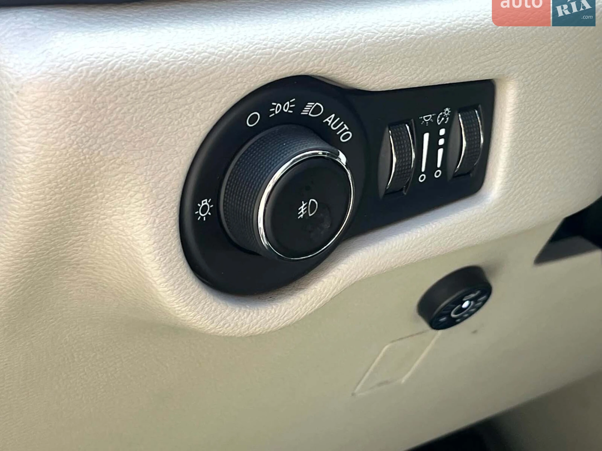 2021 Chrysler Pacifica - мініатюра 25