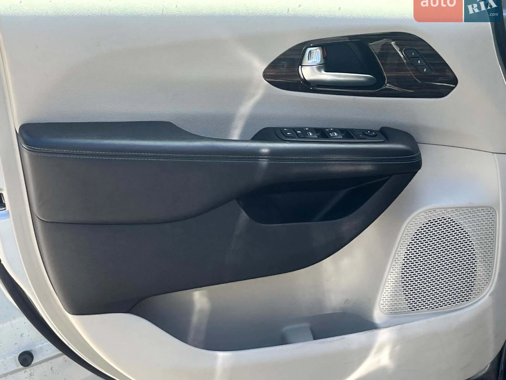 2021 Chrysler Pacifica - мініатюра 15