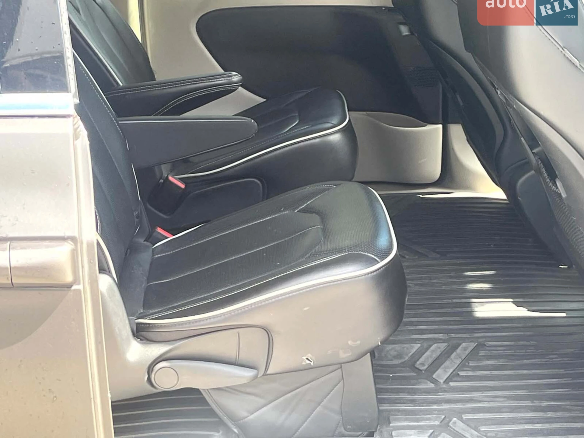 2021 Chrysler Pacifica - мініатюра 31