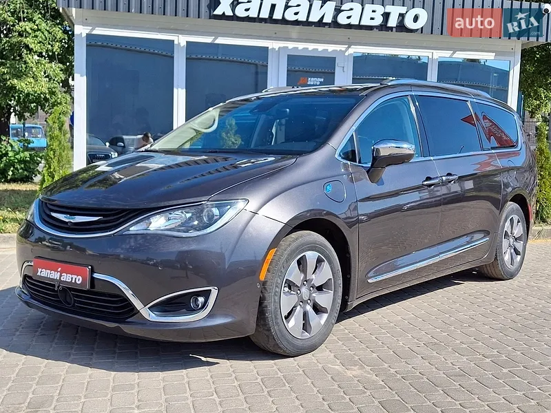Chrysler Pacifica 2018