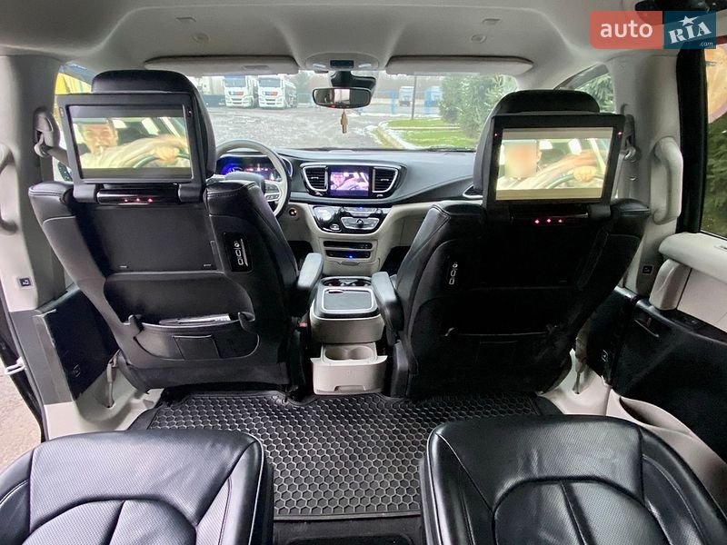 Chrysler Pacifica 2018