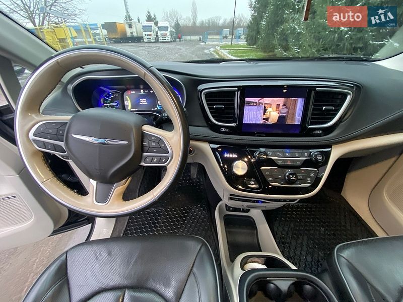 Минивэн Chrysler Pacifica 2018 в Ужгороде фото 19 Минивэн Chrysler Pacifica 2018 в Ужгороде