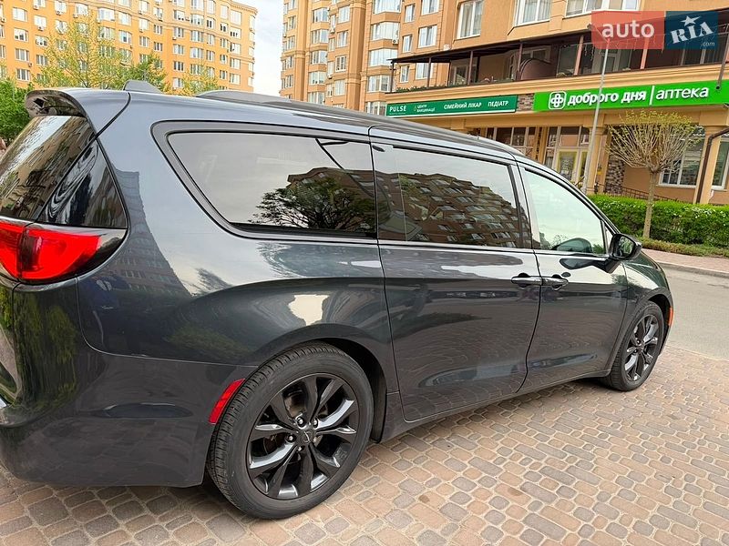 Мінівен Chrysler Pacifica 2019 в Києві фото 3 Мінівен Chrysler Pacifica 2019 в Києві