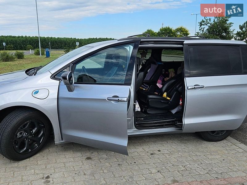 Мінівен Chrysler Pacifica 2021 в Харкові