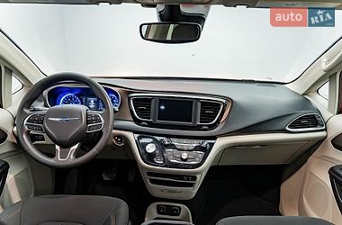Мінівен Chrysler Pacifica 2018 в Києві