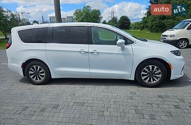 Мінівен Chrysler Pacifica 2022 в Львові