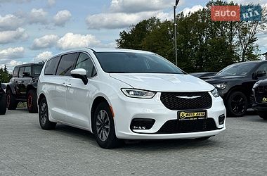 Мінівен Chrysler Pacifica 2023 в Івано-Франківську
