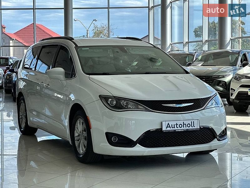 Мінівен Chrysler Pacifica 2017 в Одесі фото 3 Мінівен Chrysler Pacifica 2017 в Одесі
