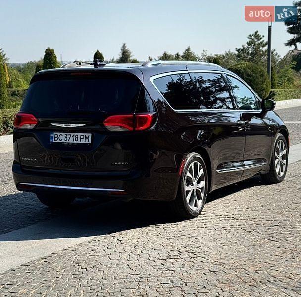 Минивэн Chrysler Pacifica 2016 в Днепре фото 6 Минивэн Chrysler Pacifica 2016 в Днепре
