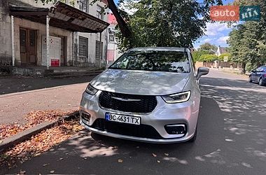 Минивэн Chrysler Pacifica 2022 в Львове Минивэн Chrysler Pacifica 2022 в Львове