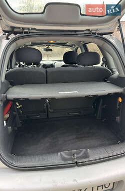 Хэтчбек Chrysler PT Cruiser 2005 в 