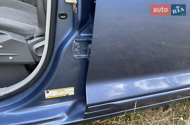 Хэтчбек Chrysler PT Cruiser 2005 в 
