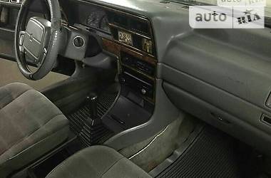 Седан Chrysler Saratoga 1993 в Виннице