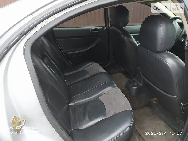 Седан Chrysler Sebring 2003 в Броварах