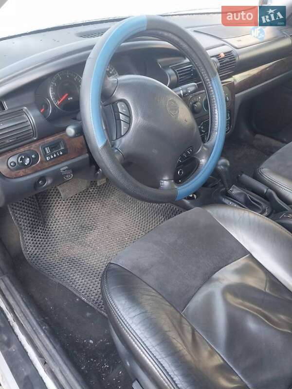 Седан Chrysler Sebring 2003 в Голованевске