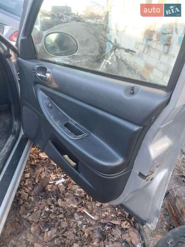 Седан Chrysler Sebring 2003 в Голованевске