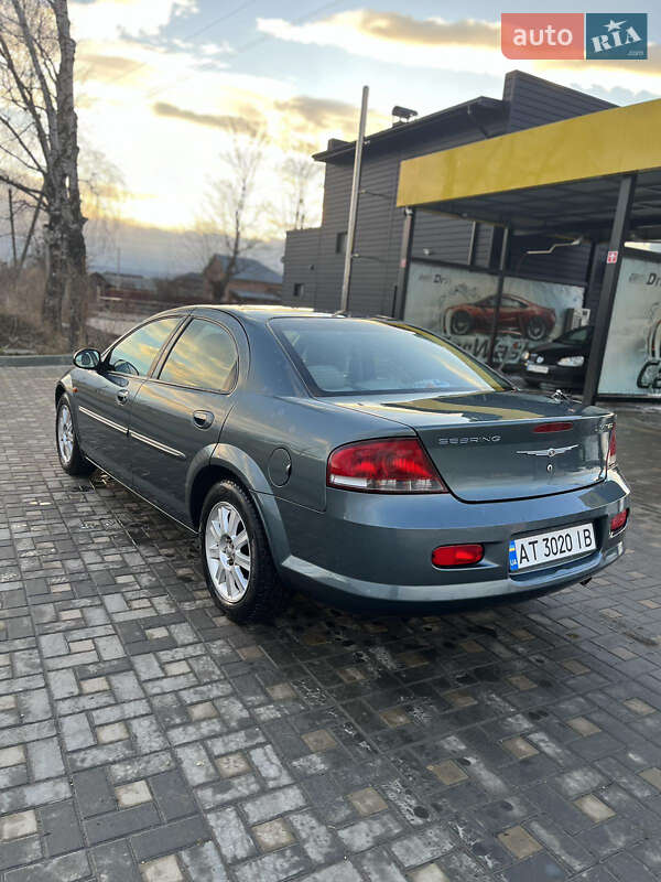 Седан Chrysler Sebring 2006 в Коломые
