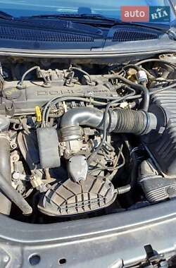 Седан Chrysler Sebring 2004 в 