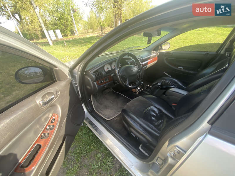 Седан Chrysler Sebring 2001 в Яготине