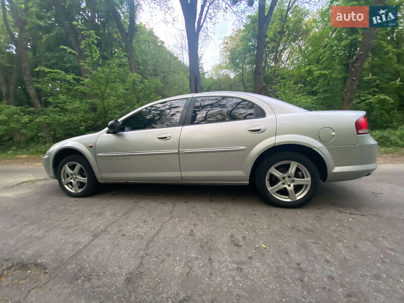 Седан Chrysler Sebring 2001 в Яготине