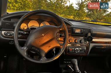 Седан Chrysler Sebring 2004 в 