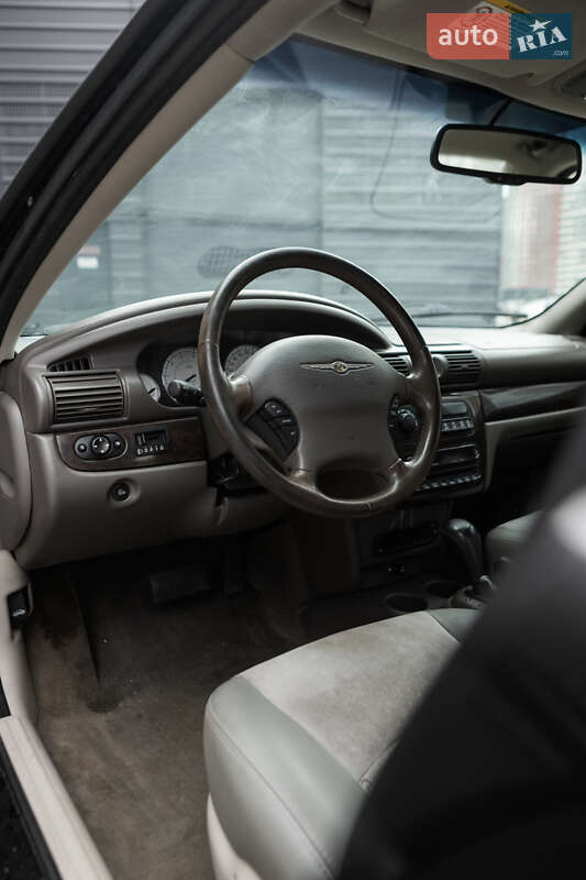 Седан Chrysler Sebring 2006 в Києві