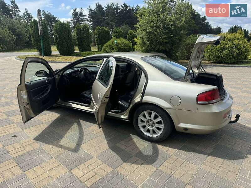 Седан Chrysler Sebring 2006 в Судовой Вишне