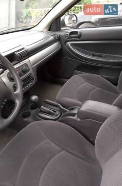 Седан Chrysler Sebring 2004 в 