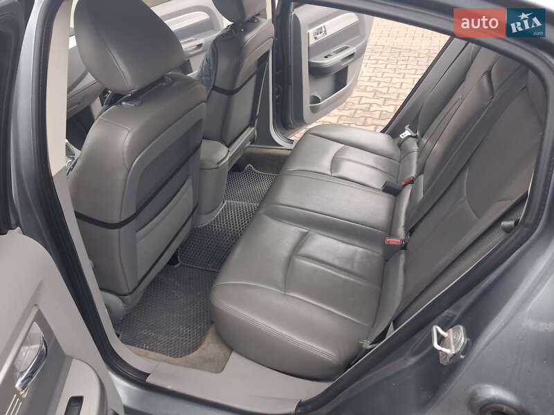 Седан Chrysler Sebring 2006 в Мукачево