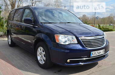 Мінівен Chrysler Town & Country 2012 в Києві