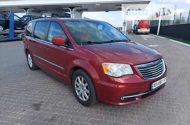 Универсал Chrysler Town & Country 2013 в Киеве