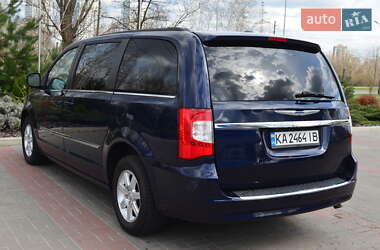 Минивэн Chrysler Town & Country 2012 в Киеве