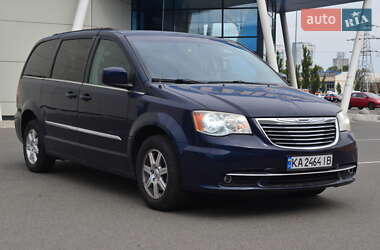 Минивэн Chrysler Town & Country 2012 в Киеве