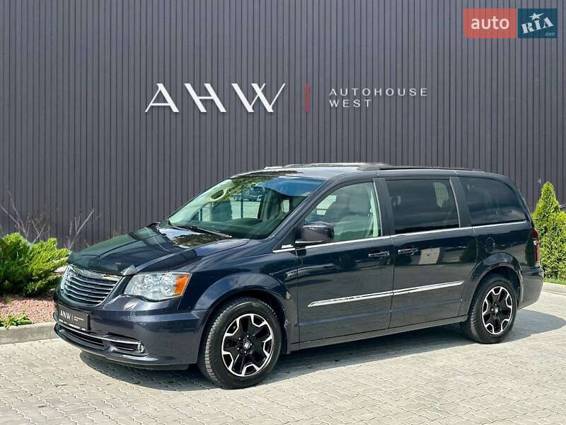 Chrysler Town & Country 2012