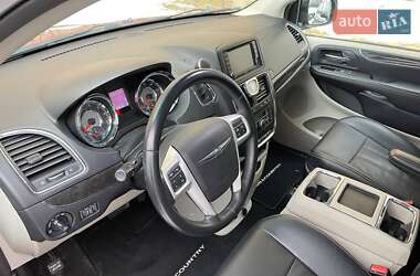 Універсал Chrysler Town & Country 2016 в Києві