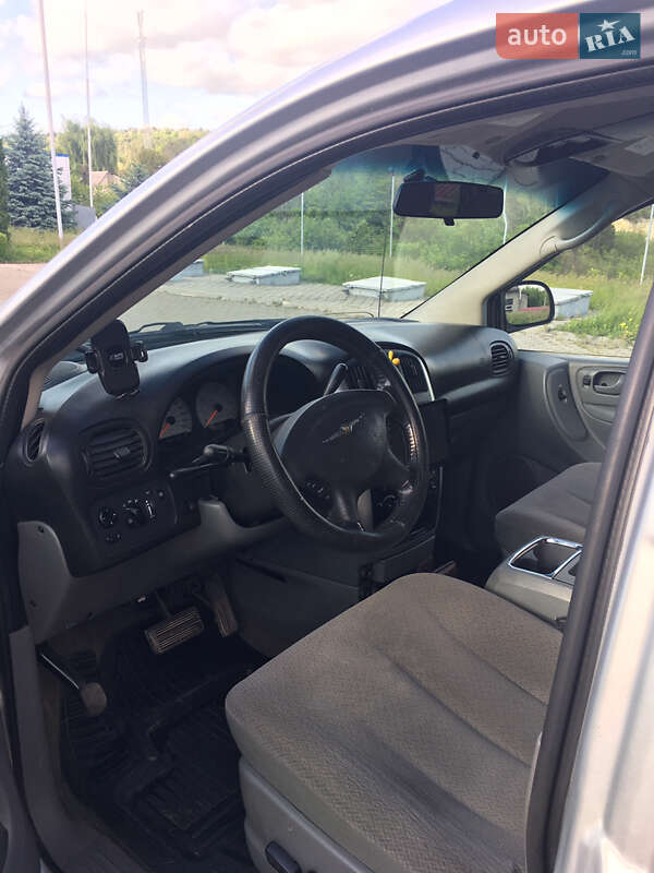 Минивэн Chrysler Town & Country 2007 в Могилев-Подольске