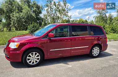 Минивэн Chrysler Town & Country 2013 в 