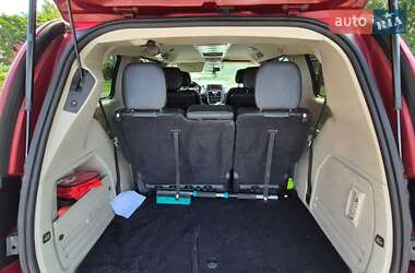 Минивэн Chrysler Town & Country 2013 в 