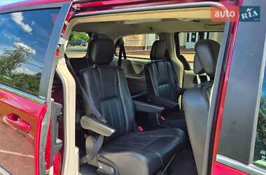 Минивэн Chrysler Town & Country 2013 в 