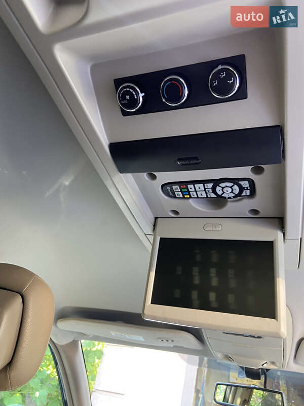 Мінівен Chrysler Town & Country 2014 в Василькові