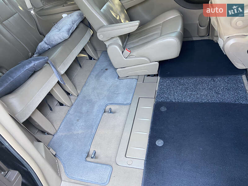 Мінівен Chrysler Town & Country 2014 в Василькові