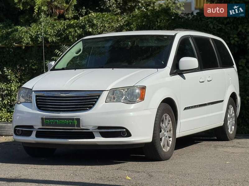 Мінівен Chrysler Town & Country 2014 в Одесі