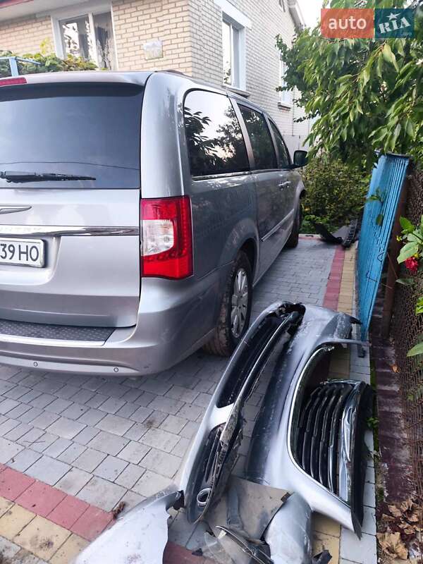 Минивэн Chrysler Town & Country 2013 в Луцке