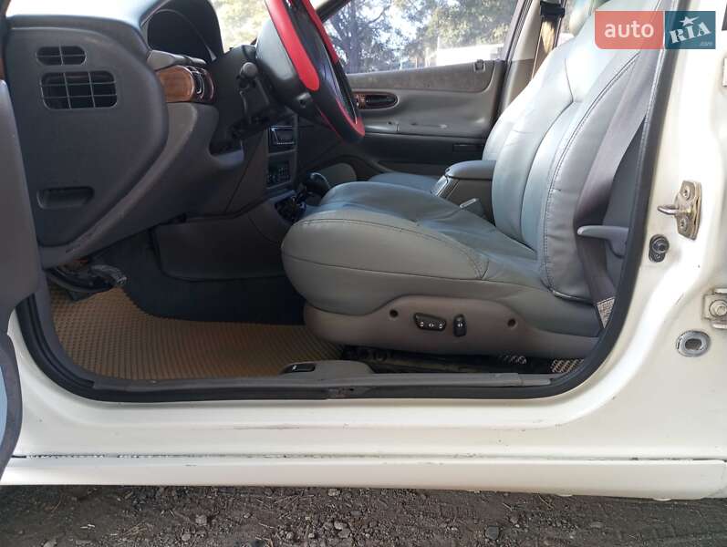 Седан Chrysler Vision 1997 в Одессе