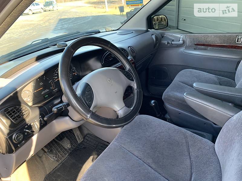 Мінівен Chrysler Voyager 2000 в Мостиській